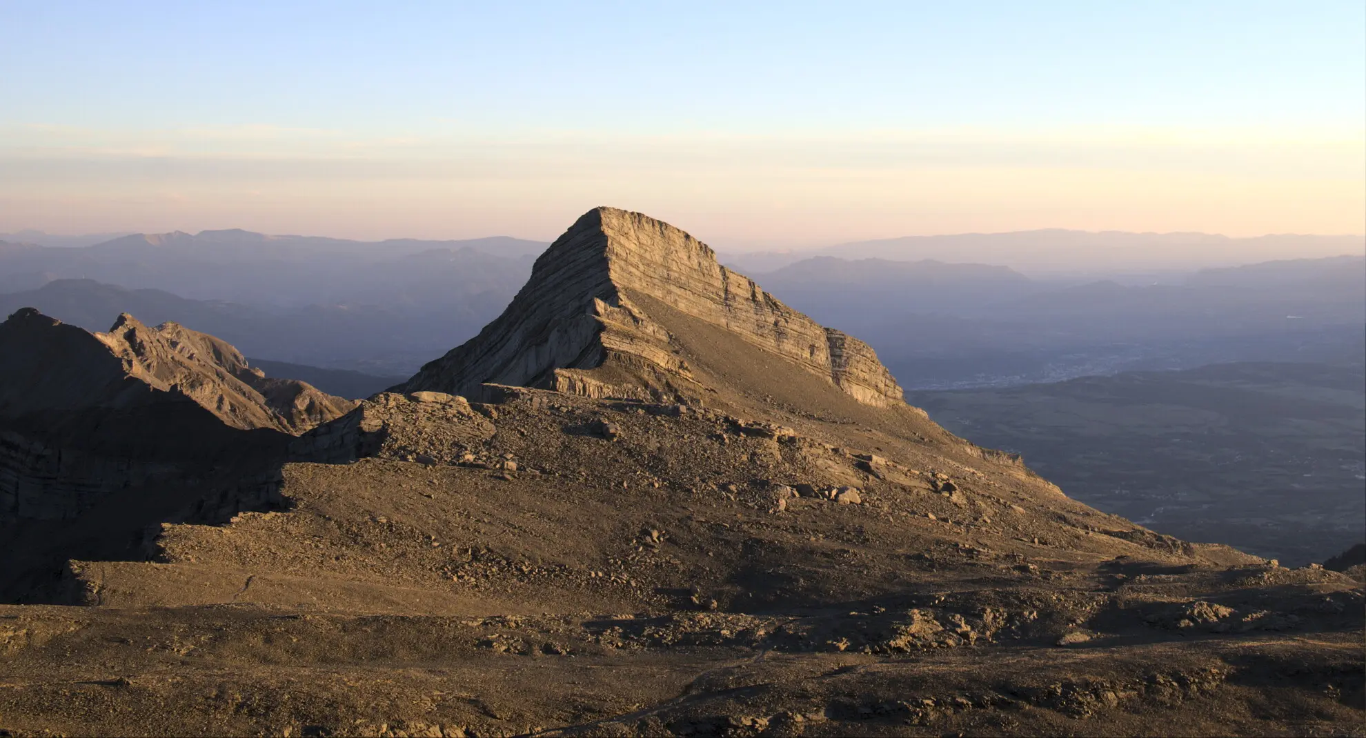 Puesta de sol sobre las crestas del Vieux Chaillol