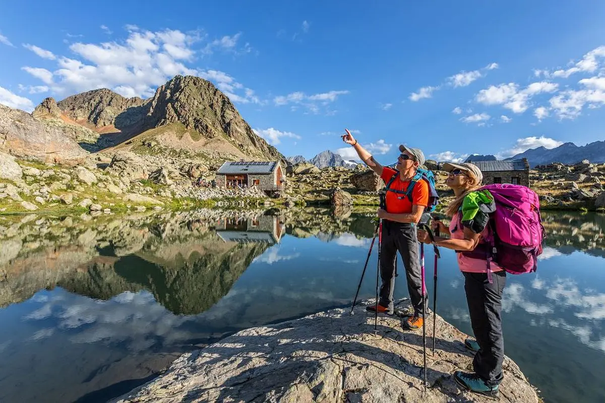 Refugio y Lago de Vallonpierre - Foto: Thibaut Blais, Parque Nacional de los Écrins