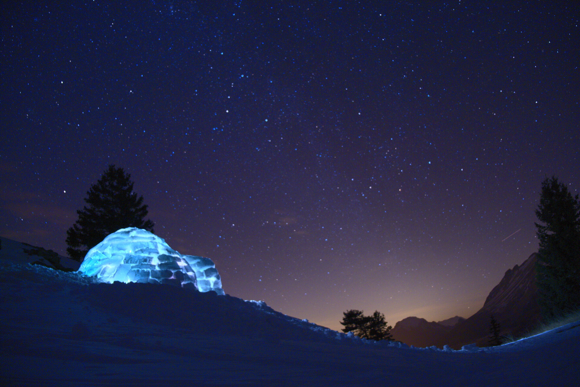 Iglú bajo las estrellas