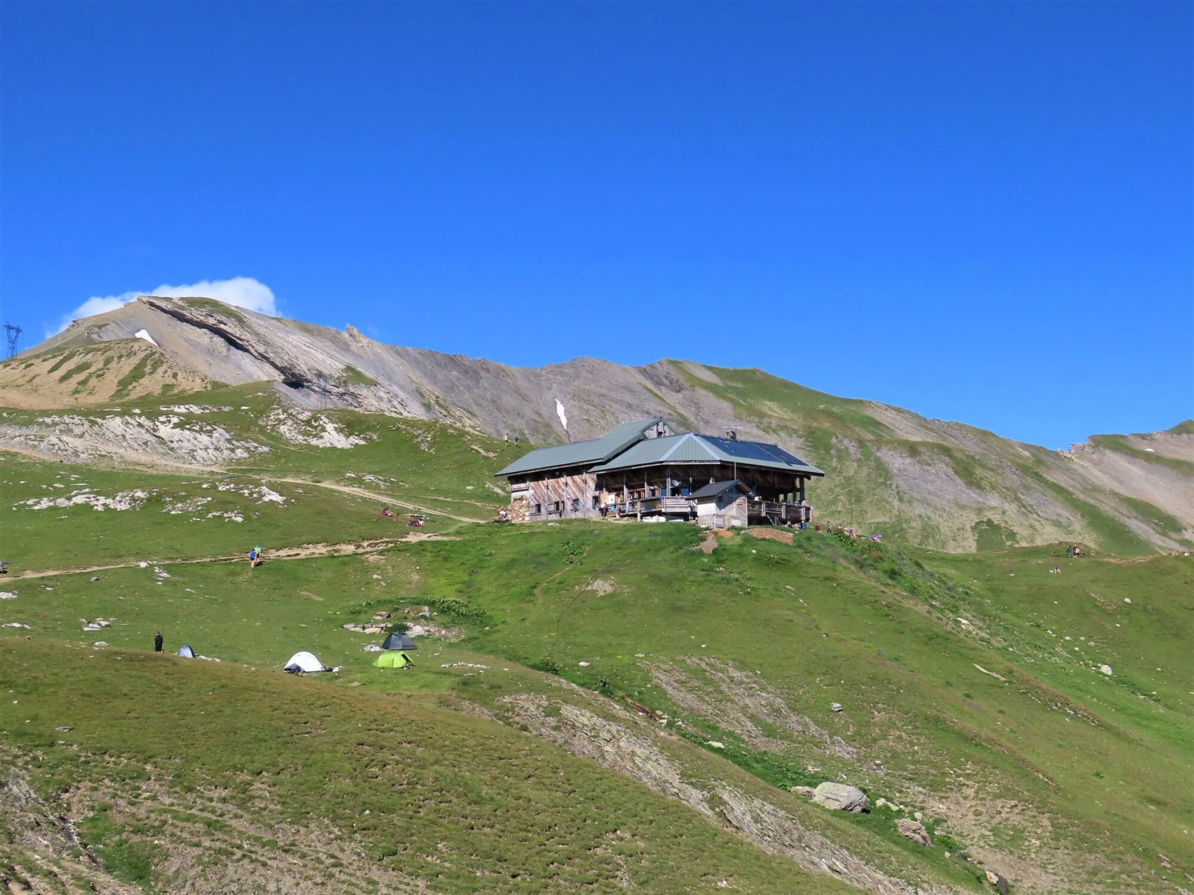 Refuge de la Croix du Bonhomme, en el collado en el Tour du Mont-Blanc
