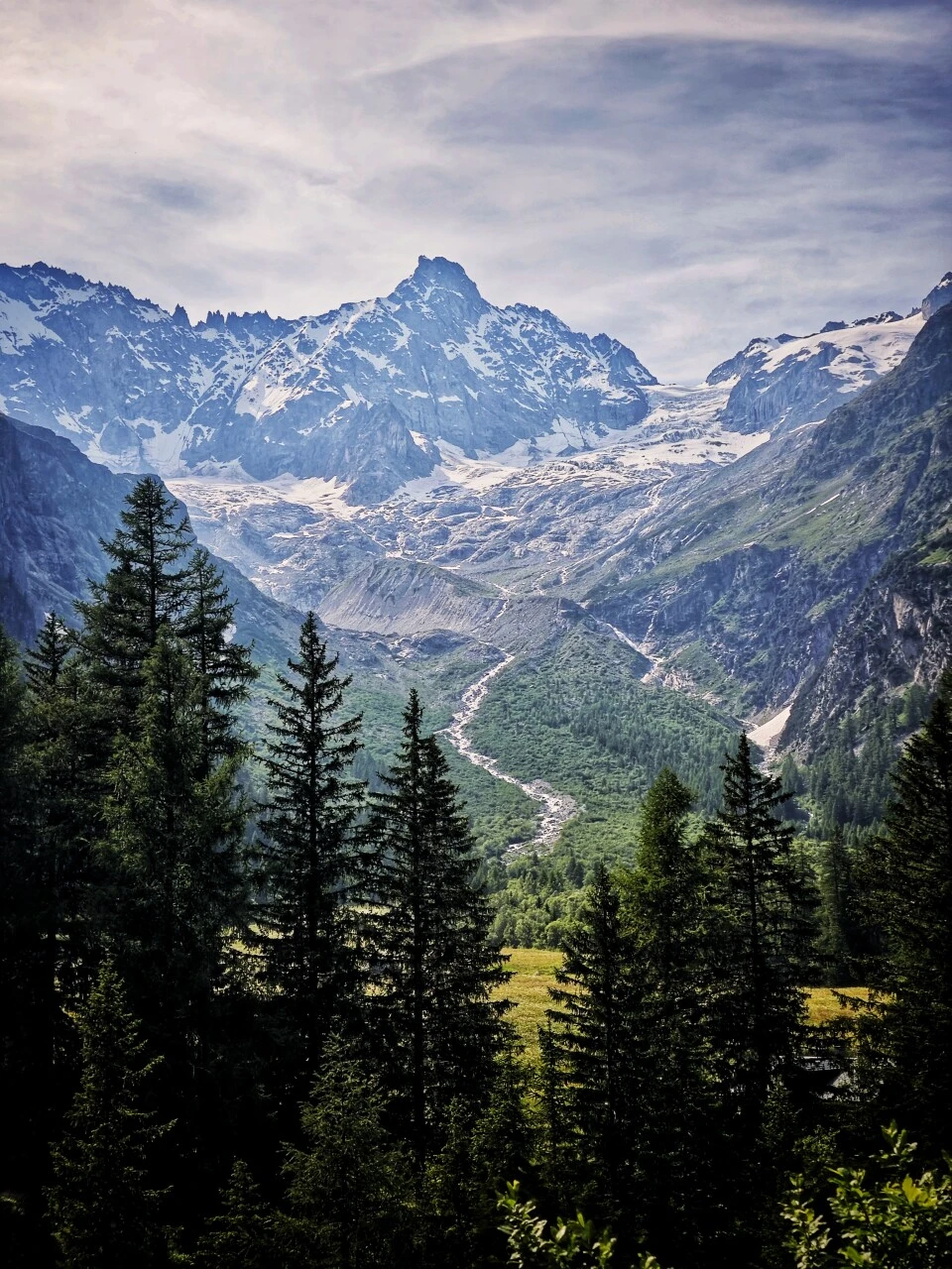 La Fouly al pie de los glaciares, final de la etapa 6 del TMB